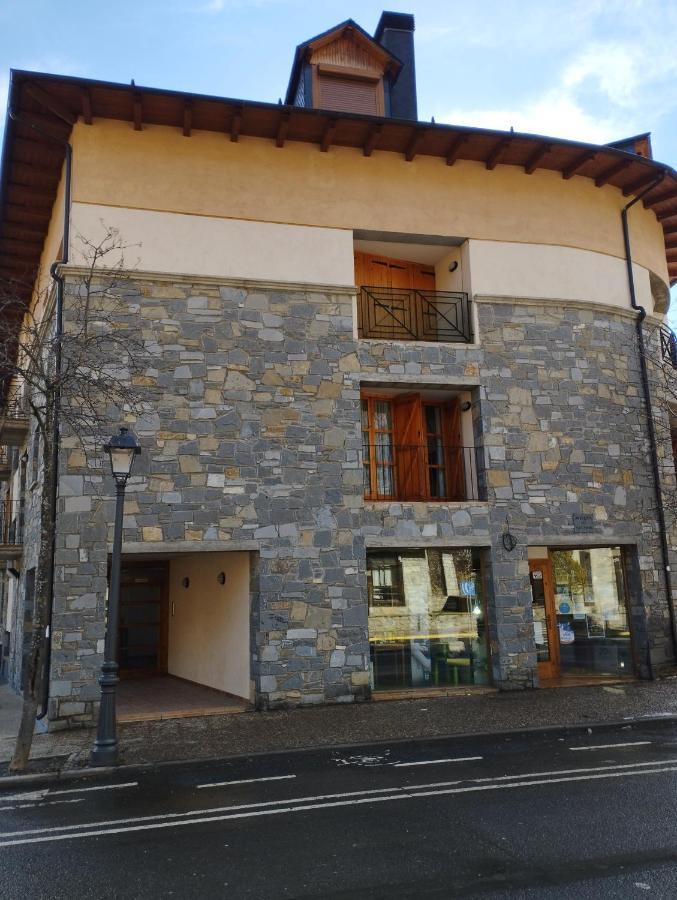 Check-In Casas Casa Pedro Appartement Benasque Buitenkant foto